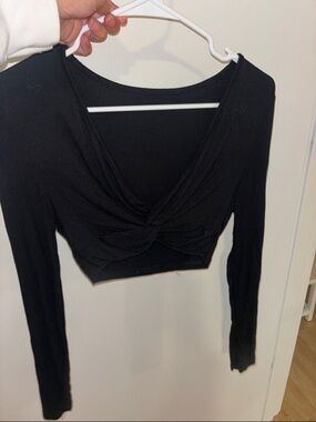 Black Twist-Front Long Sleeve Crop Top